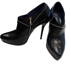 VERSANI ITALY Women’s Black Leather Ankle Boots Platform Heel Zipper Accent Sz 6